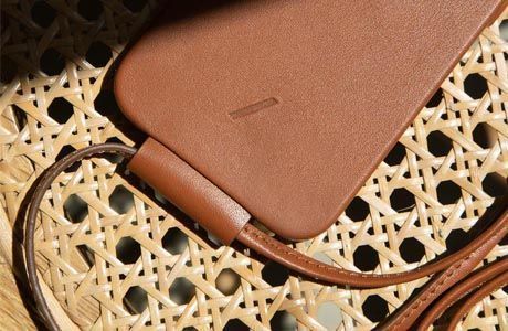 Чехол-накладка для iPhone 13 Pro Max - Native Union Clic Classic Magnetic Case - Tan (CCLAS-BRN-NP21L)