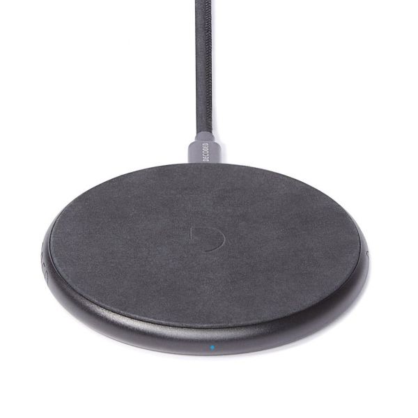 Беспроводное зарядное устройство Decoded Wireless 10W (7.5W) черная кожа (D8WC1BK)